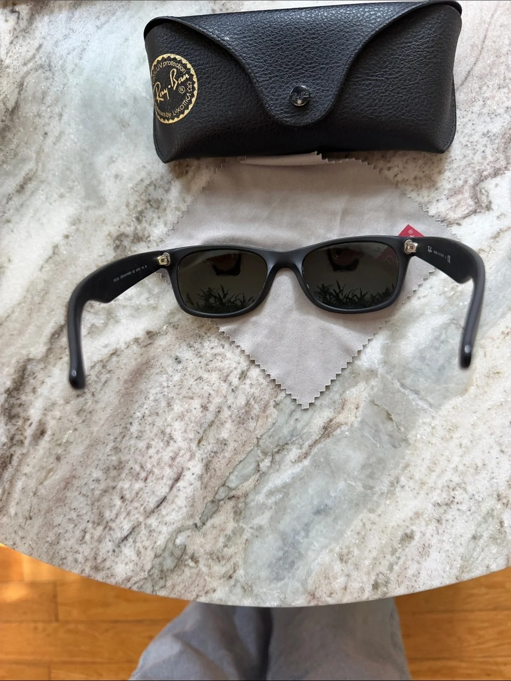 Ray-Ban Matte Black Frame Sunglasses with Green Lenses